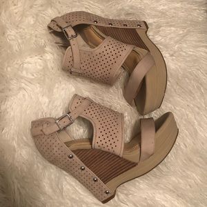 Gianni Bini Wedges